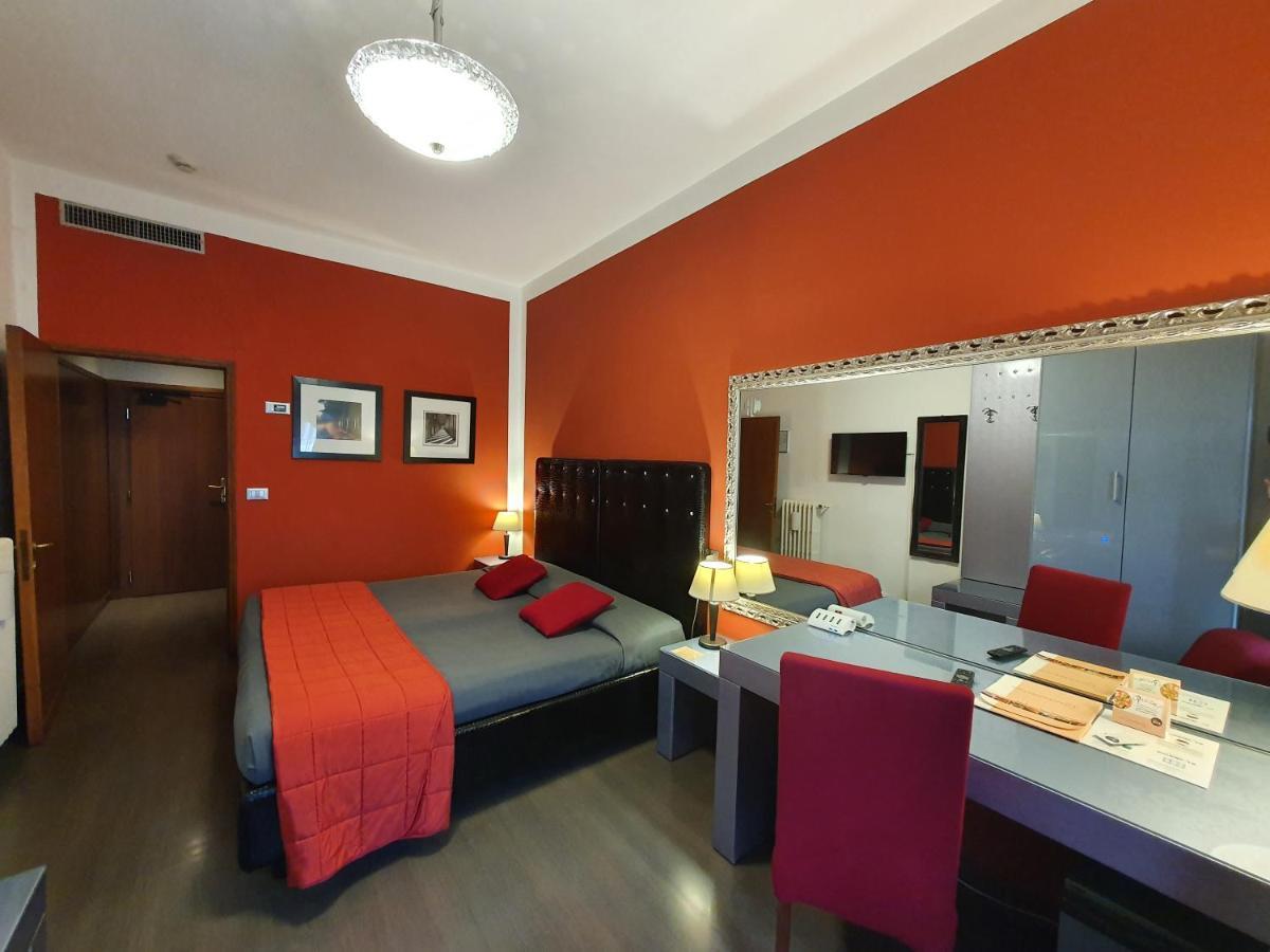 ארצו Hotel Continentale מראה חיצוני תמונה