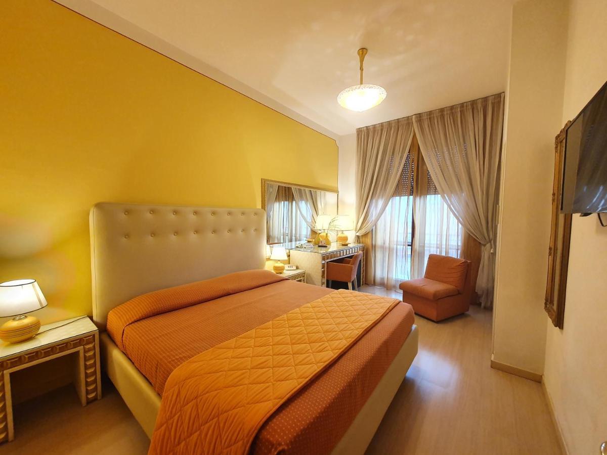 ארצו Hotel Continentale מראה חיצוני תמונה