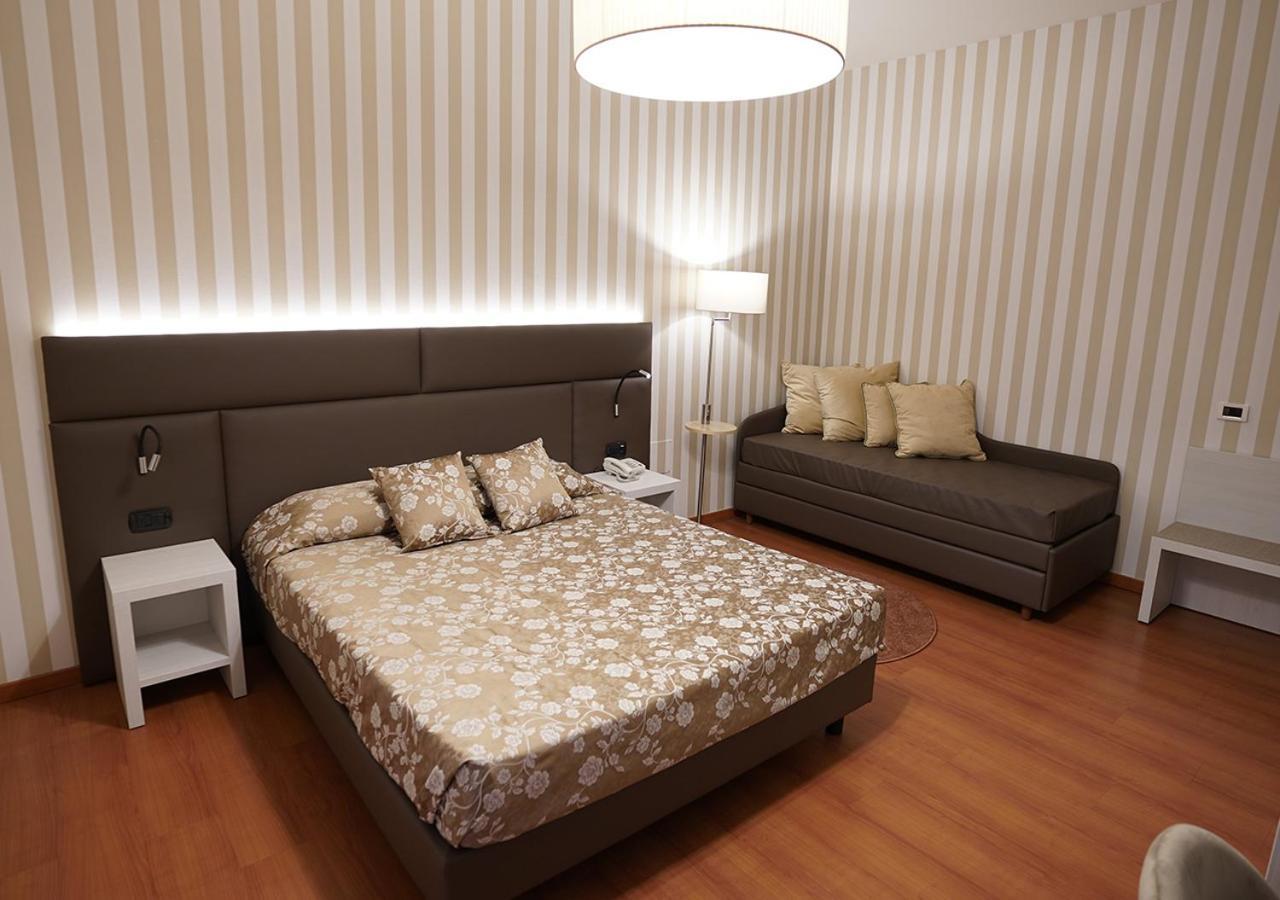 ארצו Hotel Continentale מראה חיצוני תמונה