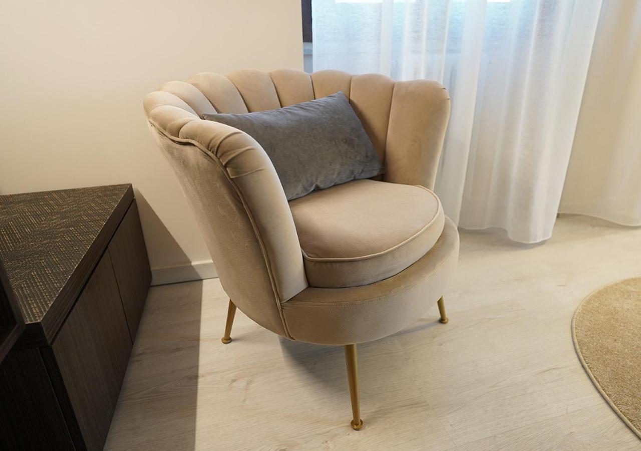 ארצו Hotel Continentale מראה חיצוני תמונה
